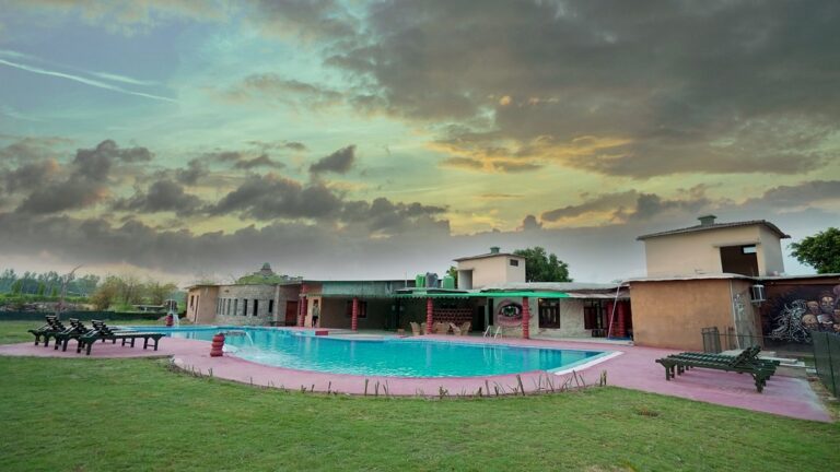 V One Resort - Soho Jim Corbett